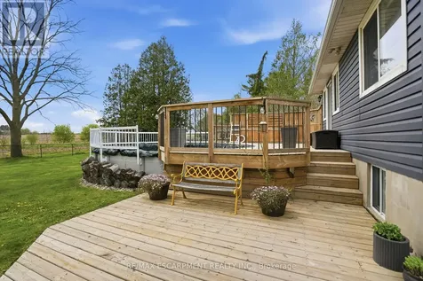 31 Algonquin Avenue Hamilton ON L9H 7K9