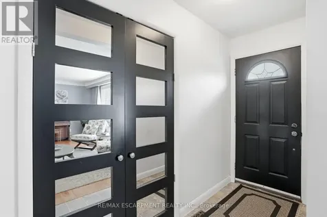 31 Algonquin Avenue Hamilton ON L9H 7K9