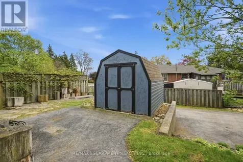 31 Algonquin Avenue Hamilton ON L9H 7K9