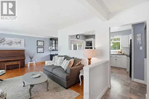 31 Algonquin Avenue Hamilton ON L9H 7K9