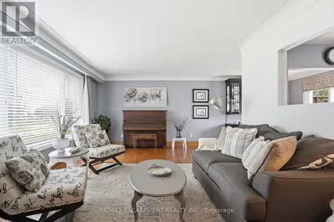31 Algonquin Avenue Hamilton ON L9H 7K9