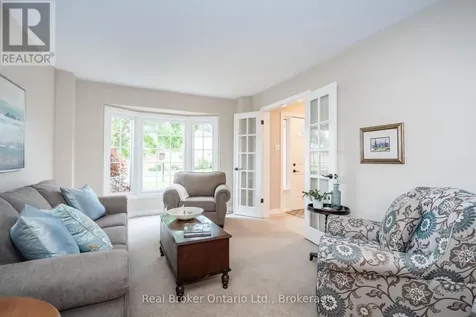 167 Luckport Crescent Midland ON L4R 4Y1