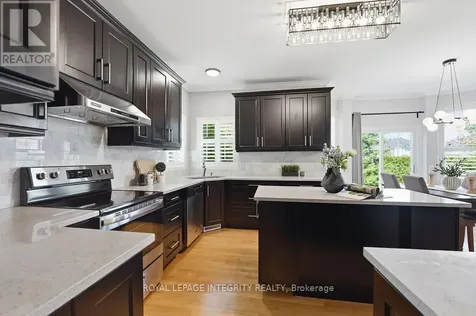 185 Insmill Crescent Ottawa ON K2T 1G3