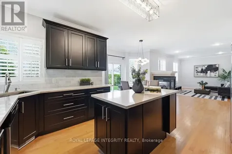 185 Insmill Crescent Ottawa ON K2T 1G3