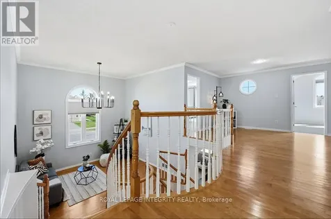 185 Insmill Crescent Ottawa ON K2T 1G3