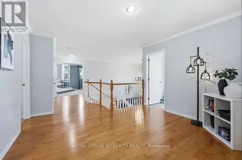 185 Insmill Crescent Ottawa ON K2T 1G3