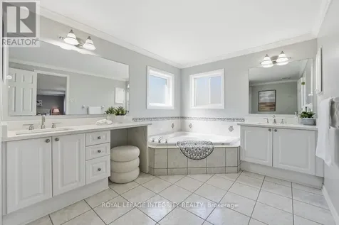 185 Insmill Crescent Ottawa ON K2T 1G3