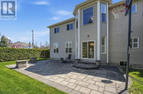 185 Insmill Crescent Ottawa ON K2T 1G3