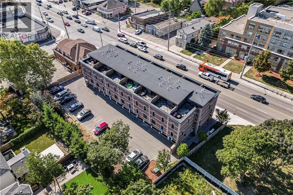 760 Lakeshore Road East Mississauga ON L5E 1C7