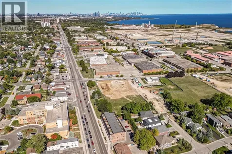 760 Lakeshore Road East Mississauga ON L5E 1C7