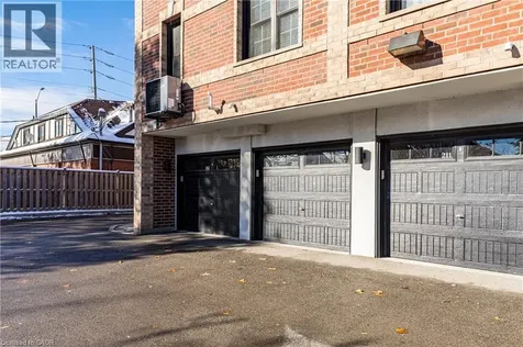 760 Lakeshore Road East Mississauga ON L5E 1C7