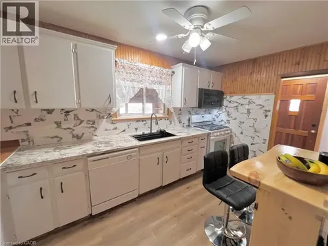 56 Eastvale Place Hamilton ON L8H 1P1