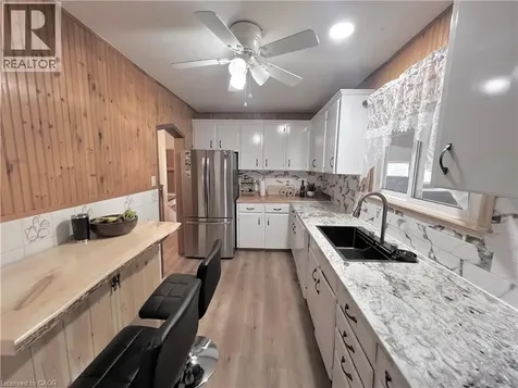 56 Eastvale Place Hamilton ON L8H 1P1