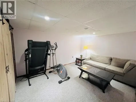 56 Eastvale Place Hamilton ON L8H 1P1