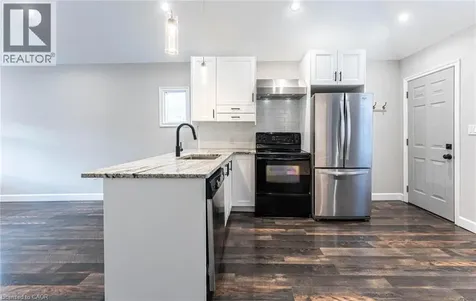 222 Kensington Avenue North Hamilton ON L8L 7N7