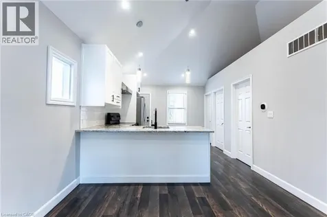 222 Kensington Avenue North Hamilton ON L8L 7N7
