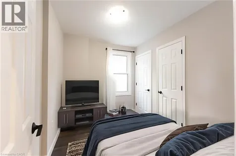 222 Kensington Avenue North Hamilton ON L8L 7N7