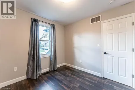222 Kensington Avenue North Hamilton ON L8L 7N7