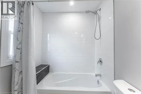 222 Kensington Avenue North Hamilton ON L8L 7N7
