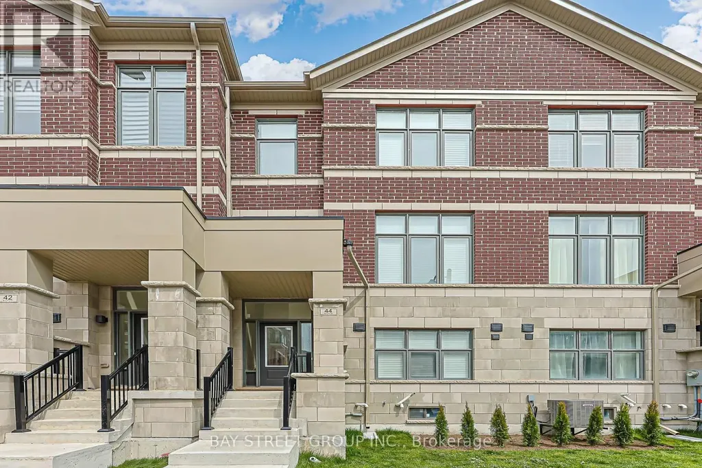 44 Seine Lane Richmond Hill ON L4S 0P9