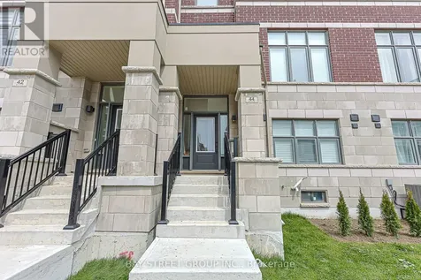 44 Seine Lane Richmond Hill ON L4S 0P9
