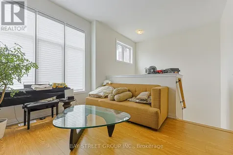 44 Seine Lane Richmond Hill ON L4S 0P9