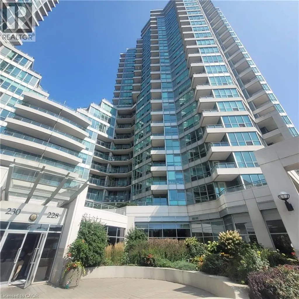 228 Queens West Toronto ON M5J 2X1