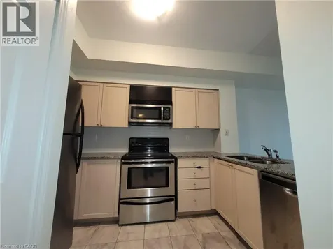 228 Queens West Toronto ON M5J 2X1