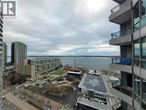 228 Queens West Toronto ON M5J 2X1