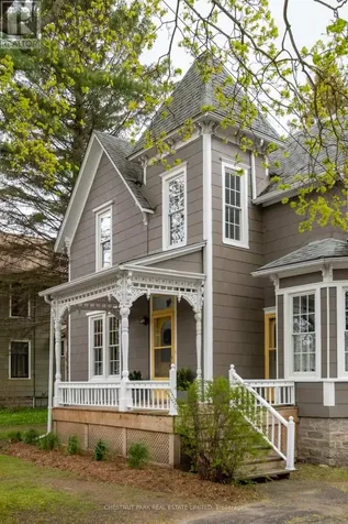 16 Johnson Street Prince Edward County (Picton Ward) ON K0K 2T0