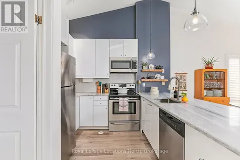 5 Harbour Street East Collingwood ON L9Y 5C5