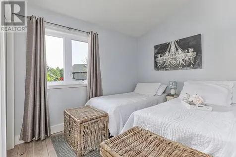 5 Harbour Street East Collingwood ON L9Y 5C5