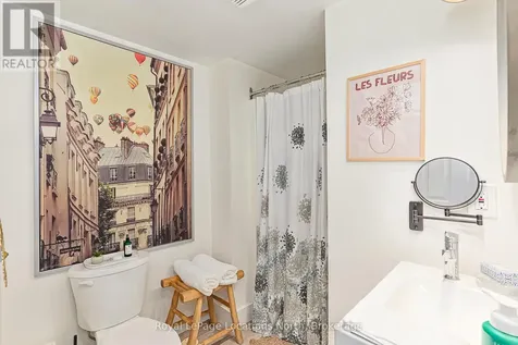 5 Harbour Street East Collingwood ON L9Y 5C5