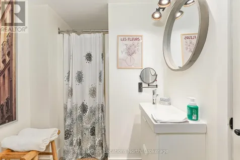 5 Harbour Street East Collingwood ON L9Y 5C5
