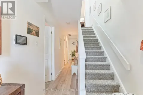 5 Harbour Street East Collingwood ON L9Y 5C5