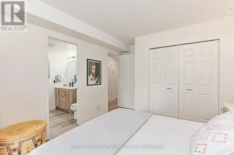 5 Harbour Street East Collingwood ON L9Y 5C5