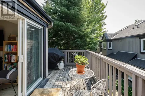 5 Harbour Street East Collingwood ON L9Y 5C5