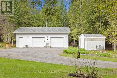 4841 Torbolton Ridge Ottawa ON K0A 3M0