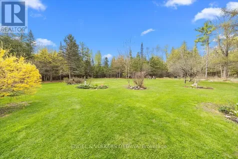 4841 Torbolton Ridge Ottawa ON K0A 3M0