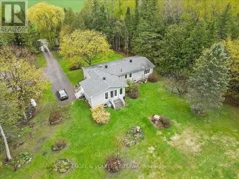 4841 Torbolton Ridge Ottawa ON K0A 3M0