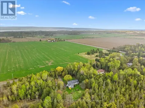 4841 Torbolton Ridge Ottawa ON K0A 3M0