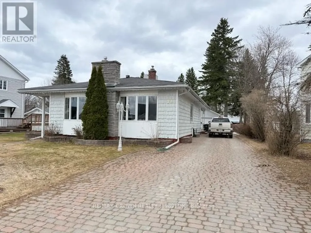 72 Dominion Avenue Kapuskasing ON P5N 1P4