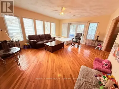 72 Dominion Avenue Kapuskasing ON P5N 1P4