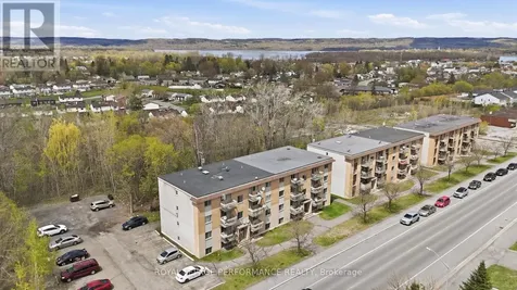 998 Cartier Boulevard Hawkesbury ON K6A 1W7
