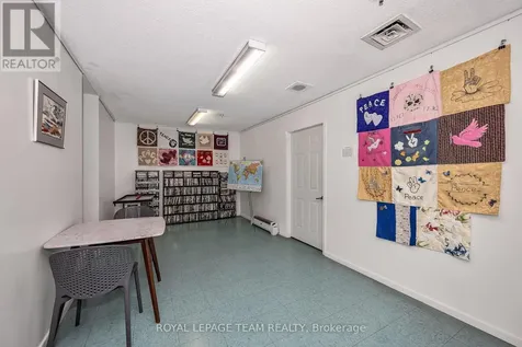 1171 Ambleside Drive Ottawa ON K2B 8E1