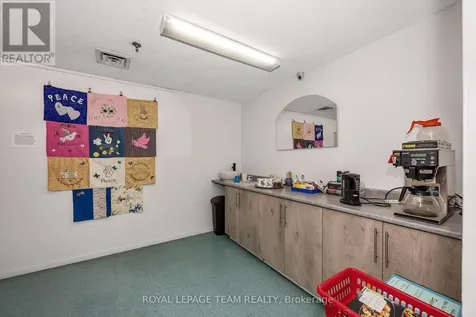 1171 Ambleside Drive Ottawa ON K2B 8E1