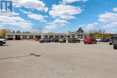 5791 Prince Of Wales Drive Ottawa ON K4M 1A5