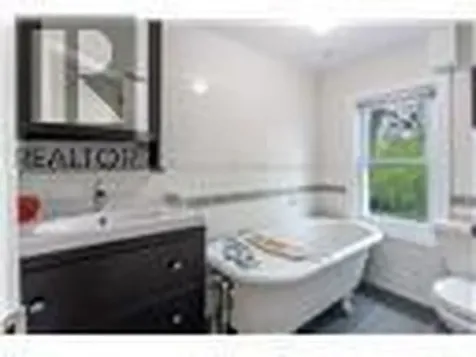 1539 Brock Road Hamilton ON L9H 5E4