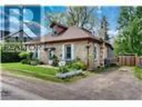 1539 Brock Road Hamilton ON L9H 5E4