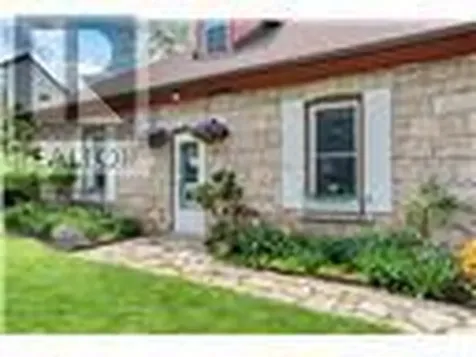 1539 Brock Road Hamilton ON L9H 5E4